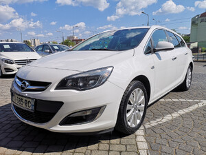 Opel Astra 1.7 CDTI 110KM Sports Tourer Cosmo 2012r. II Właściciel Rzeczywisty Przebieg Potwierdzony Książką Serwisową Climatronik Czujniki Cofania Kamera Cofania Hak Holowniczy Bezwypadkowy Opłacony